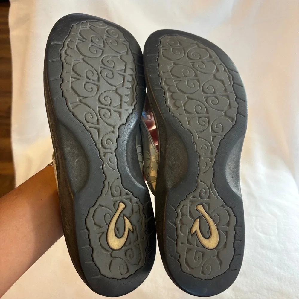 Olukai Ohana Silver Black Floral Flip Flop Sandals Womens